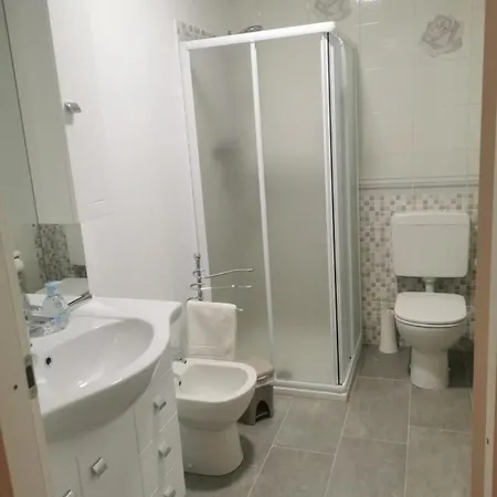 La Chicca 3* ראבנה